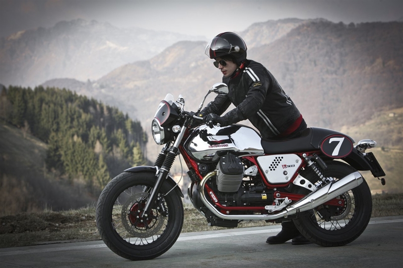 Moto Guzzi v7 Racer 2013